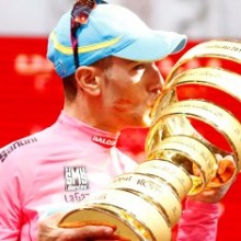 Cinquina di Cavendish e festa rosa per Nibali!